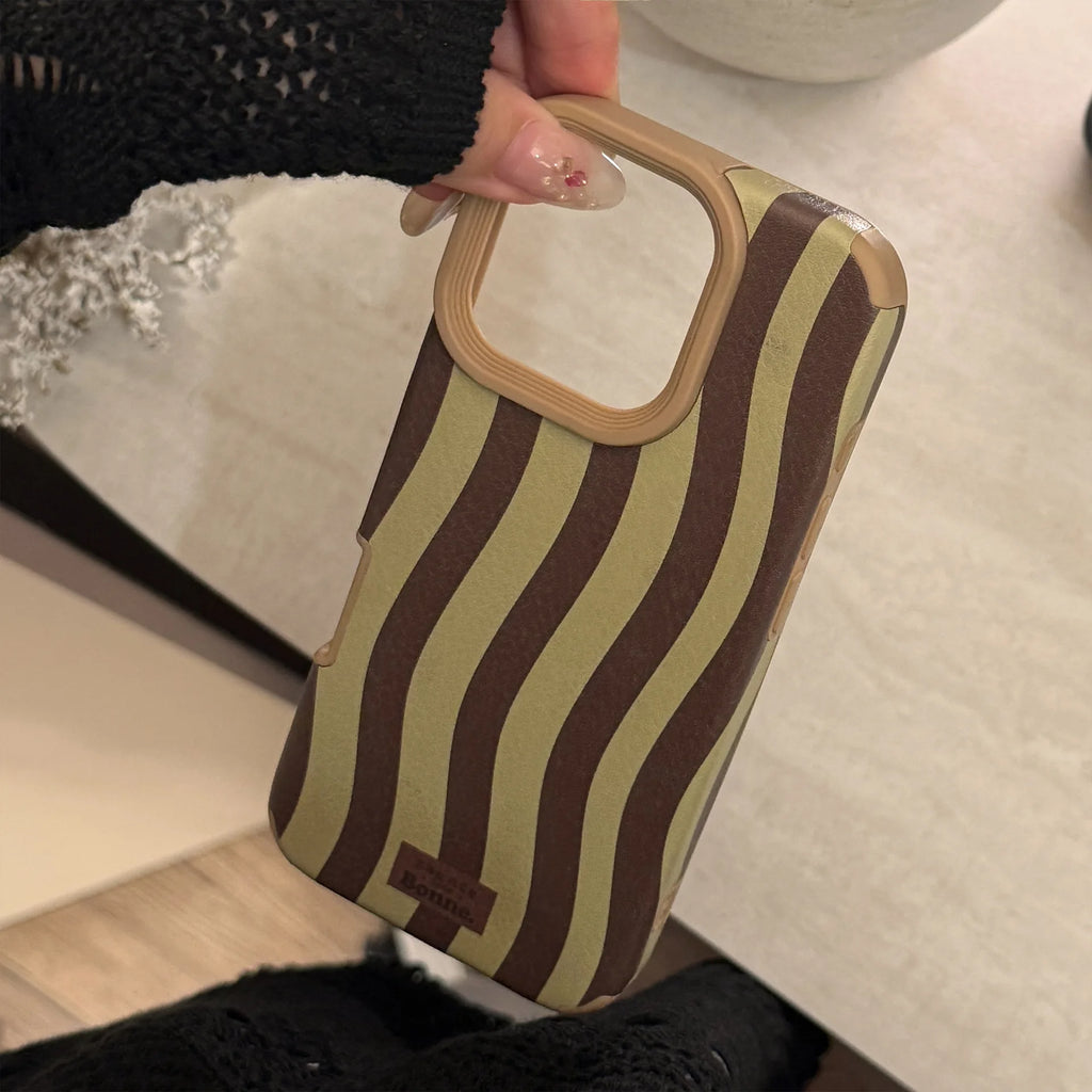 Heritage Wave | Textured Leather Case