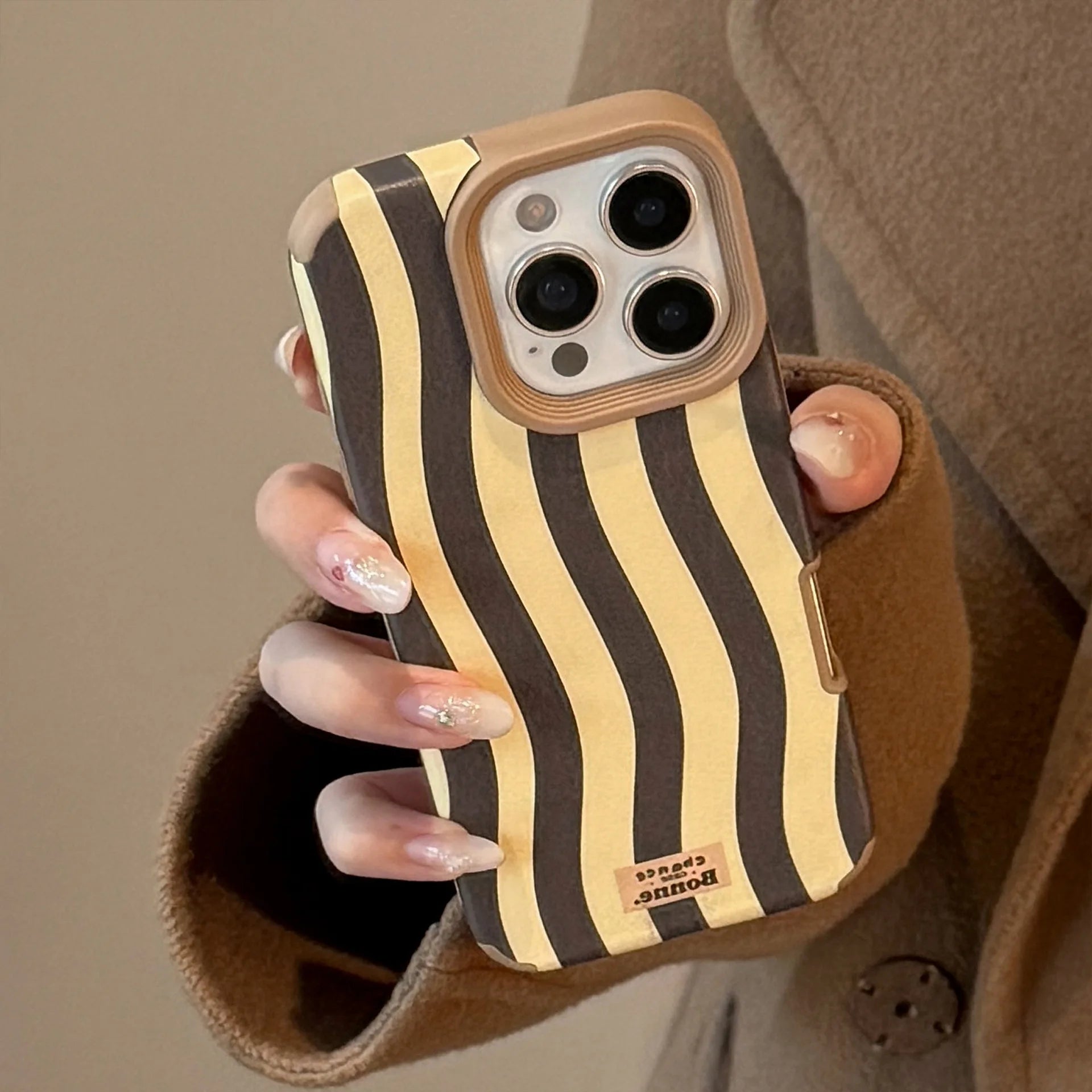 Heritage Wave | Textured Leather Case