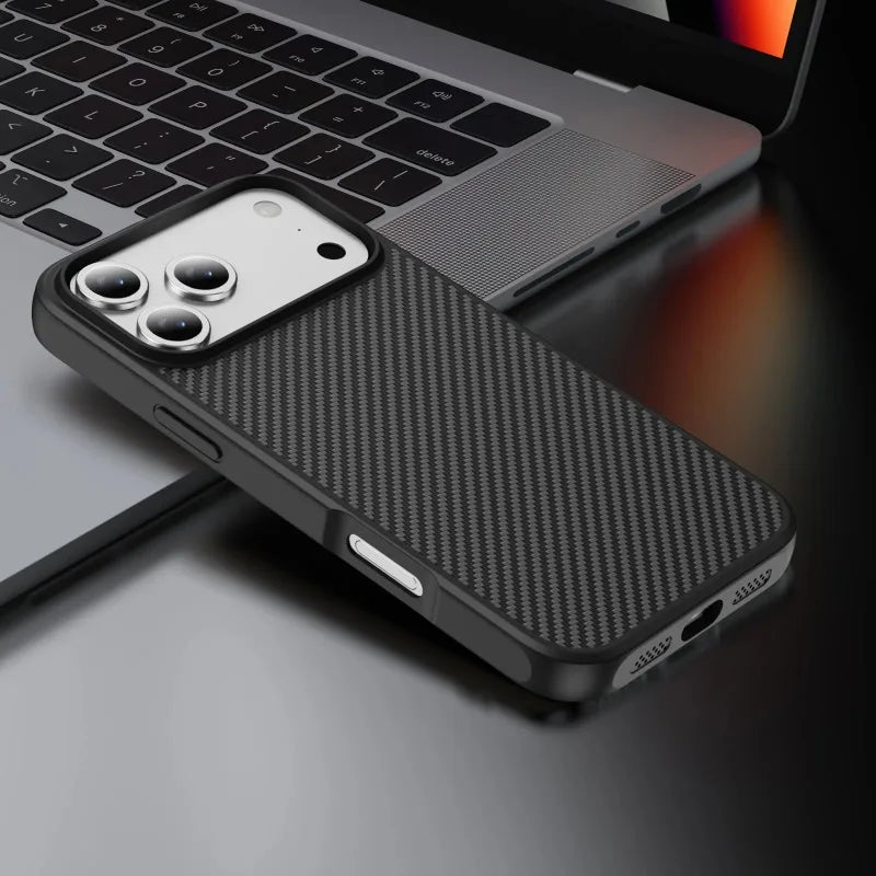 CarbonElite | MagSafe Carbon Case