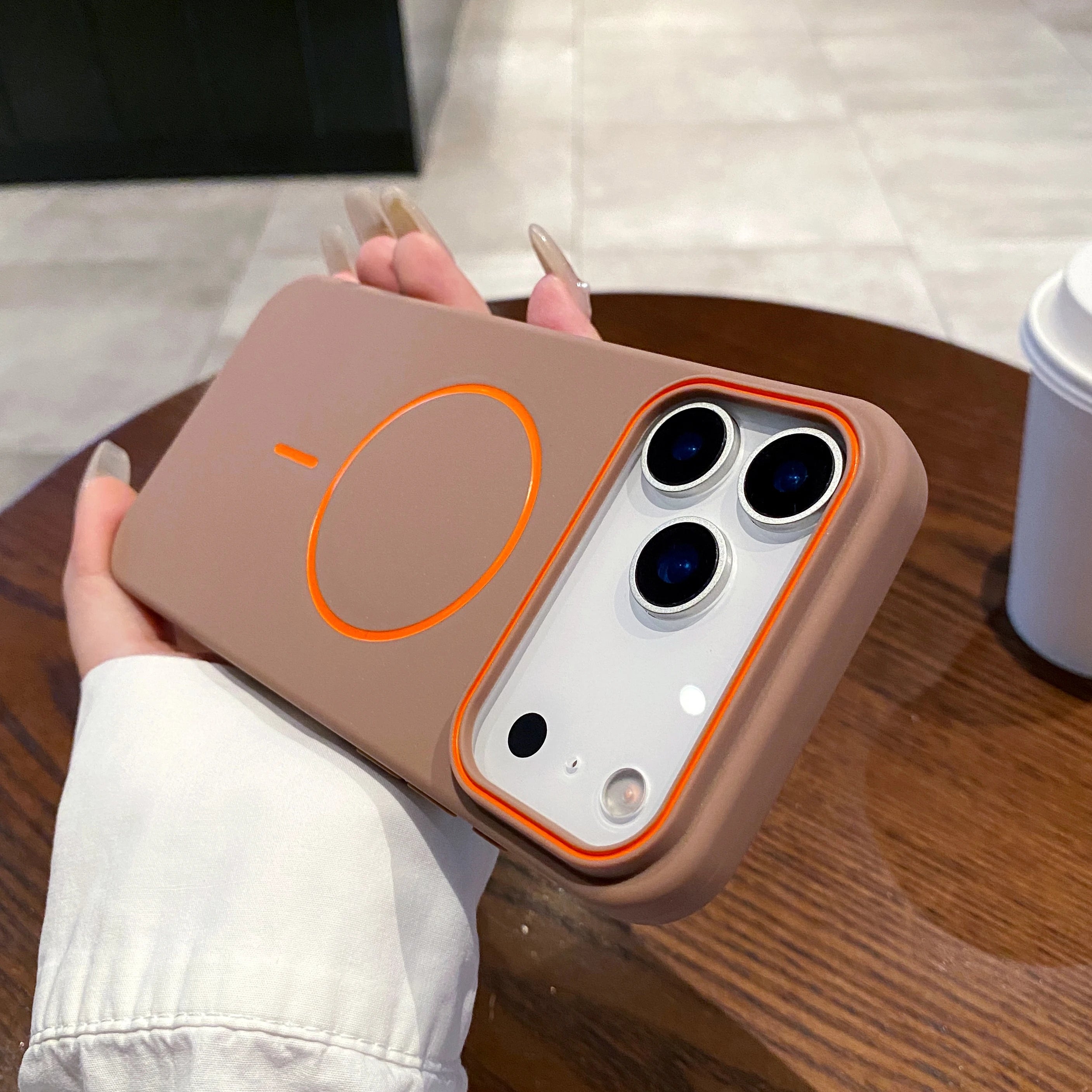 AeroMag Slim | Magnetic Matte Case