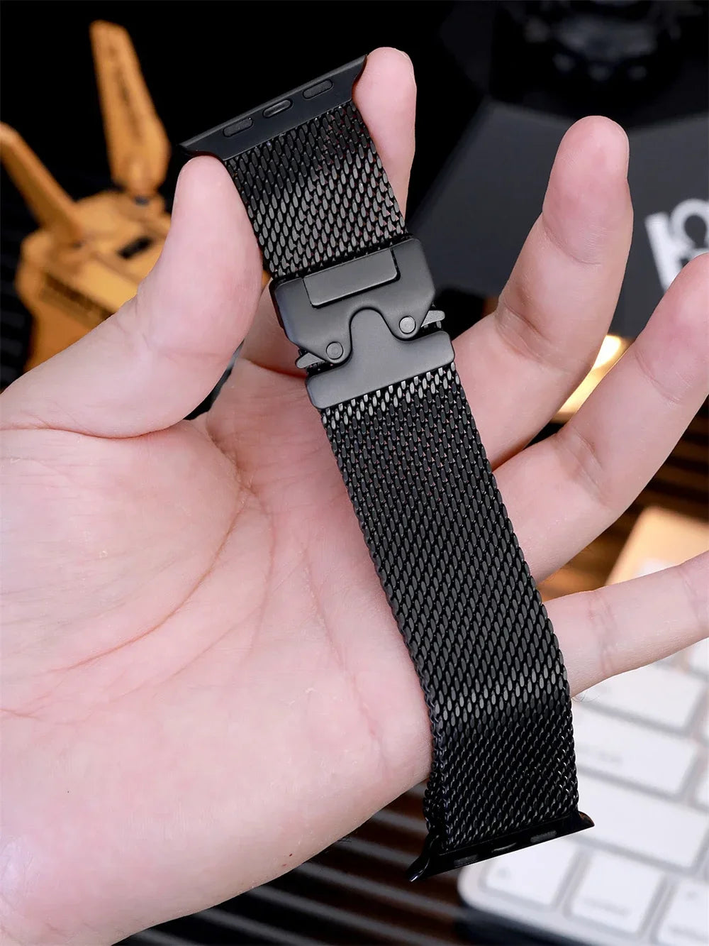 TitanMesh | Milanese Titanium Band For Apple Watch