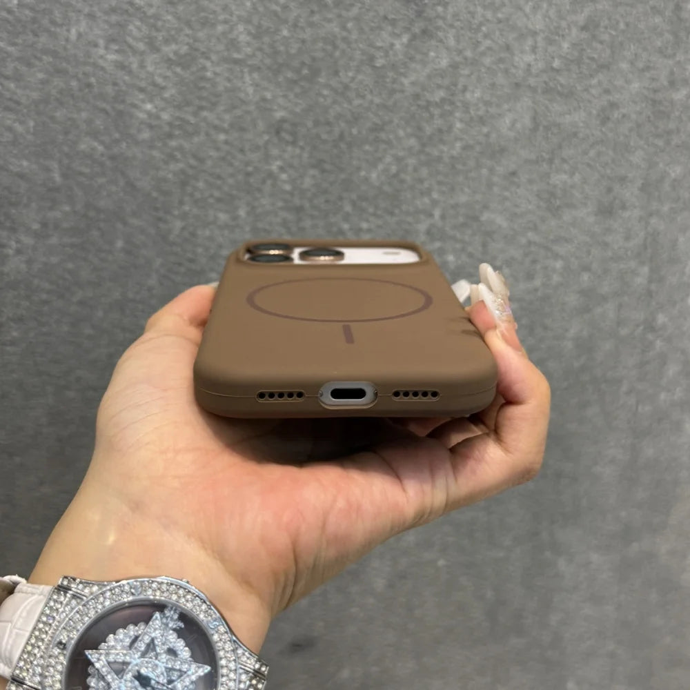 LuxeVault | Magnetic Wallet Case